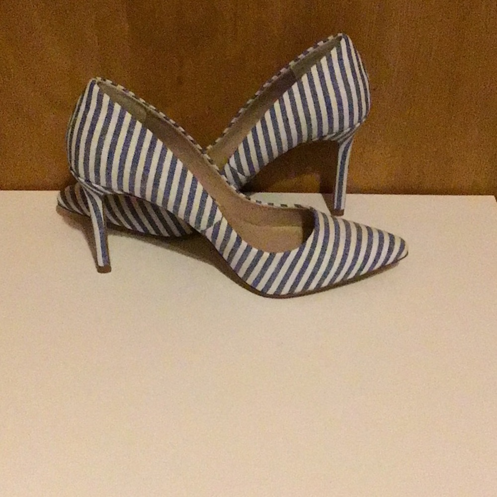 Charles David Vicky Stripped Linen Pumps